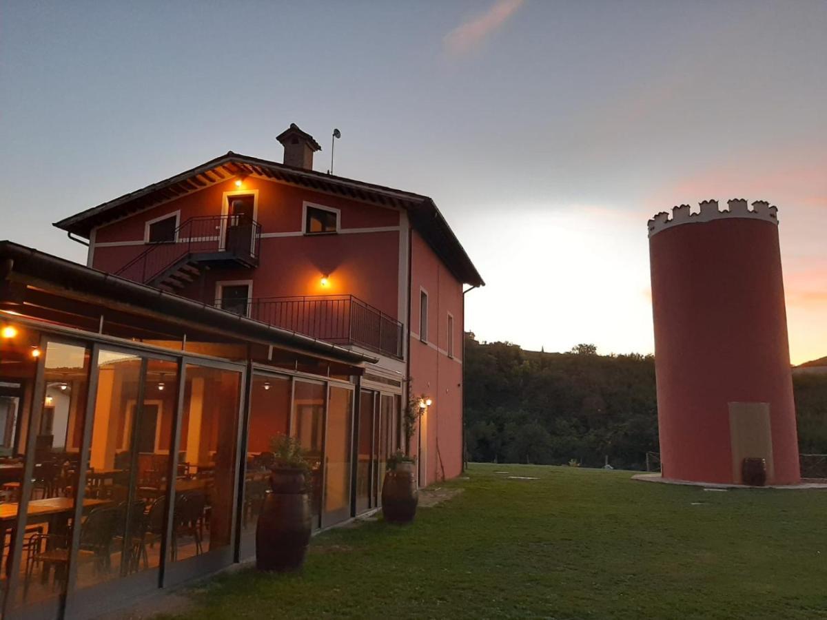 파브리아노 Agriturismo La Vita E Bella 빌라 외부 사진