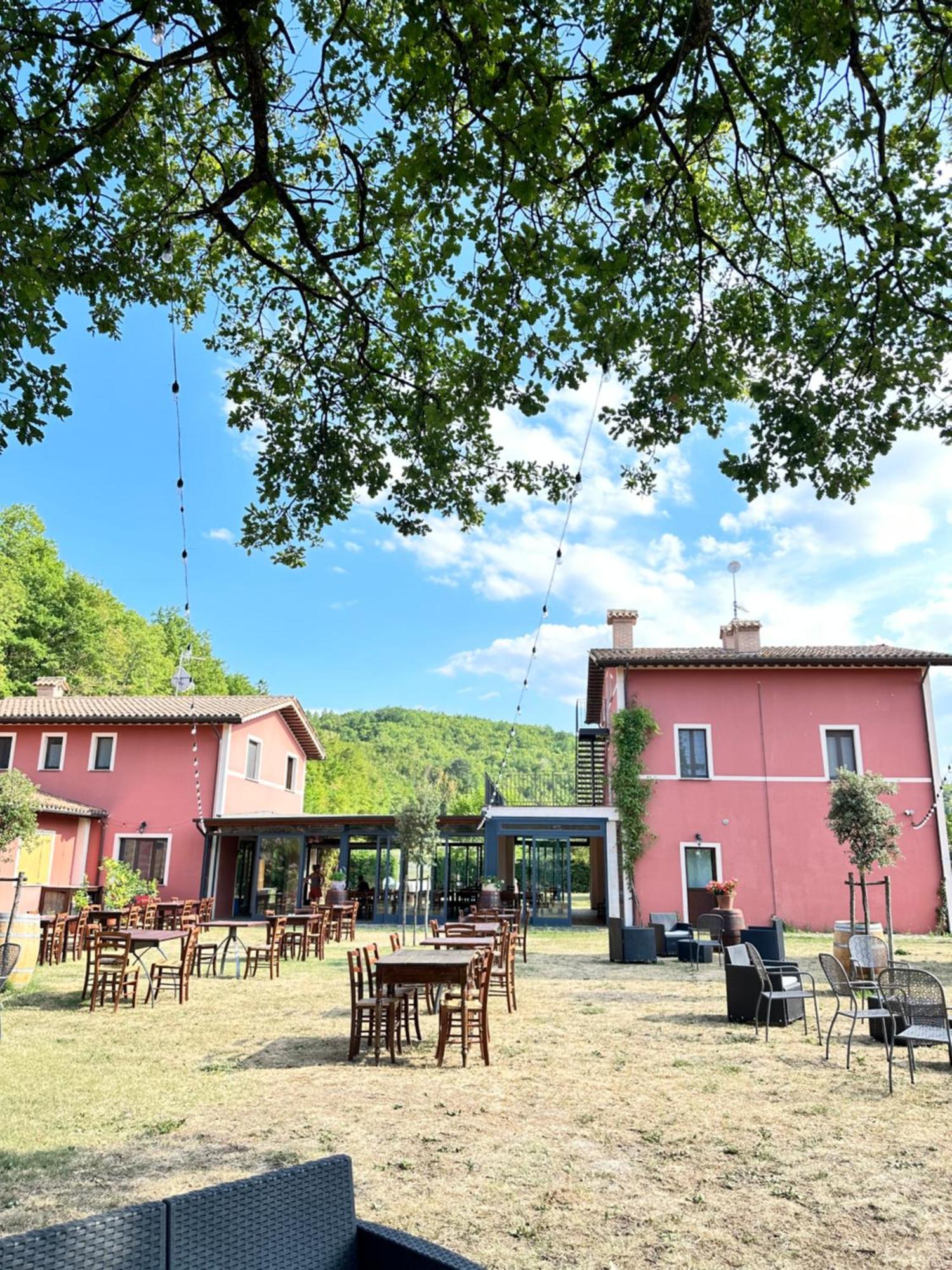 파브리아노 Agriturismo La Vita E Bella 빌라 외부 사진